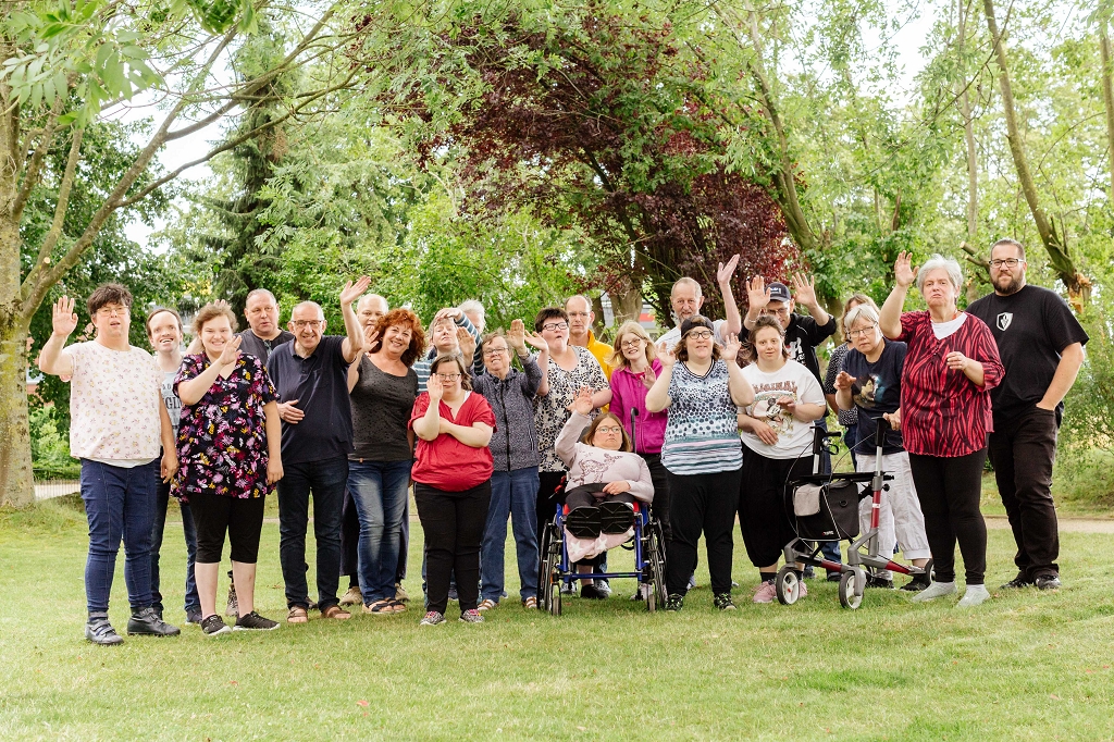Gruppenfoto GPS Bewohner von der GPS Wohnstätte Edewecht.