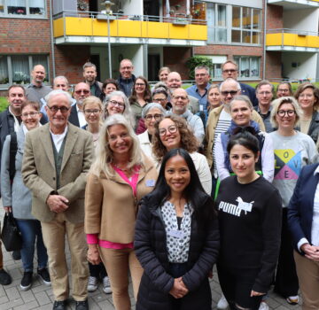 Gruppenfoto von GPS Mitarbeitern und schwedische Besucher